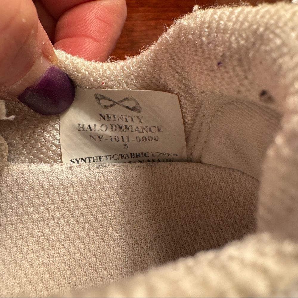 Nfinity HALO Defiance sz 5 cheerleading cheer competition white